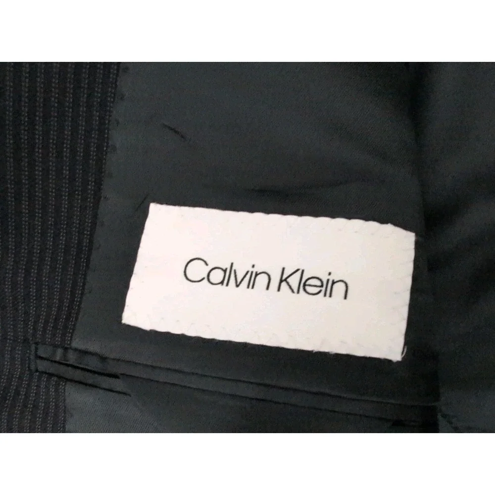 Calvin Klein Suit Mens 40L 34W Navy Pinstripe‎ Wool 2 Piece MLKA2 Malik NWT